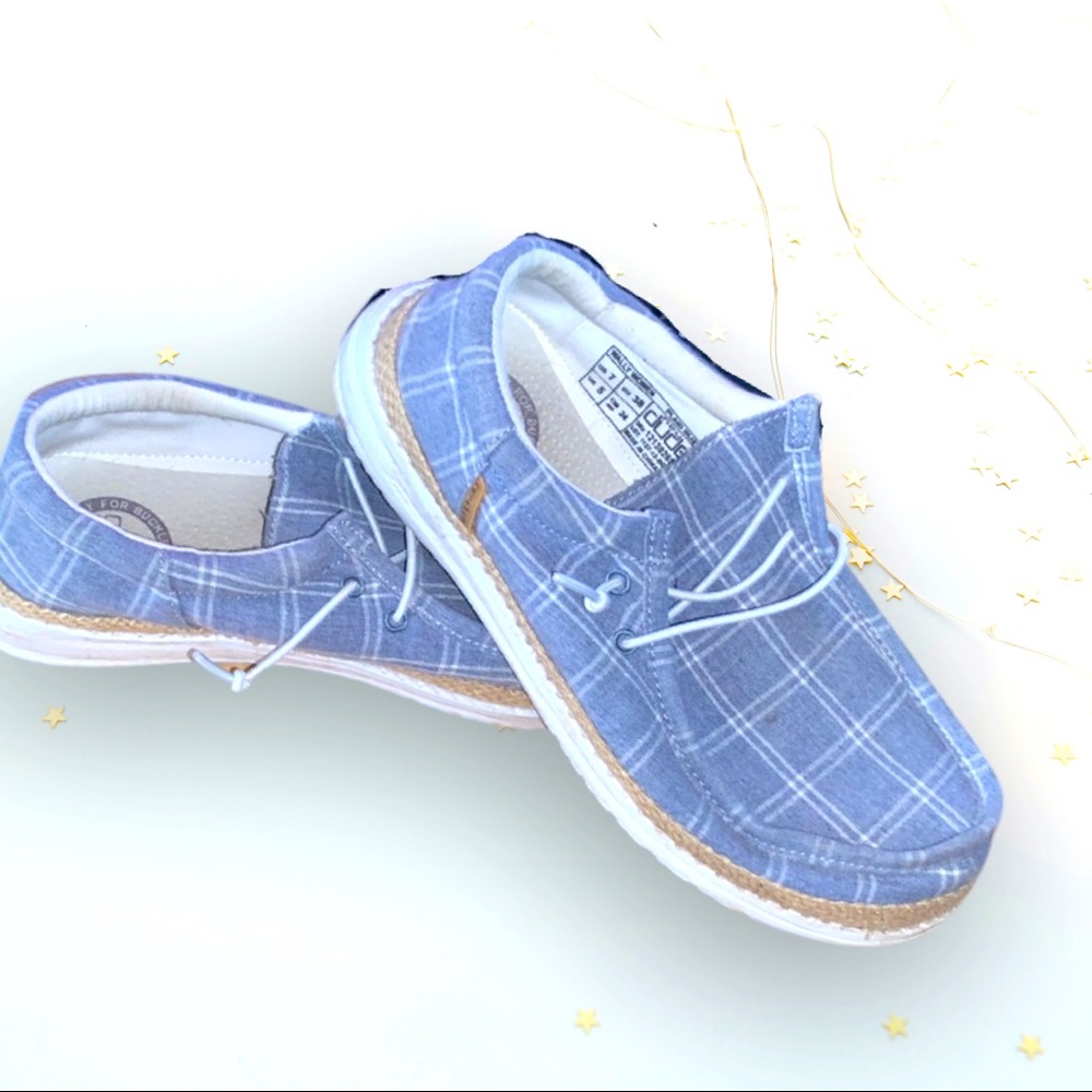 Hey Dude size 7 Wally womens